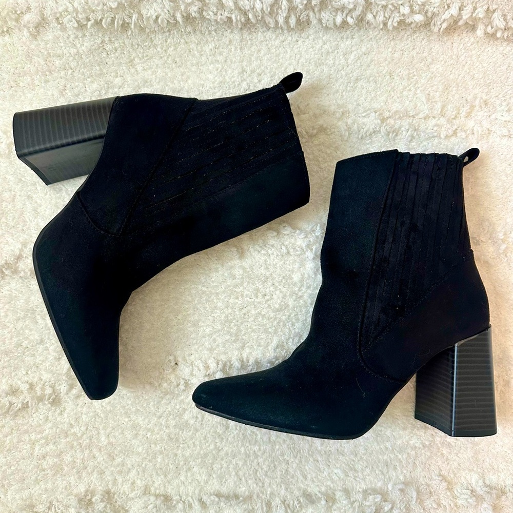 Kelly & Katie Fawne Mid- Calf Faux Suede Boot Women’s Size 7